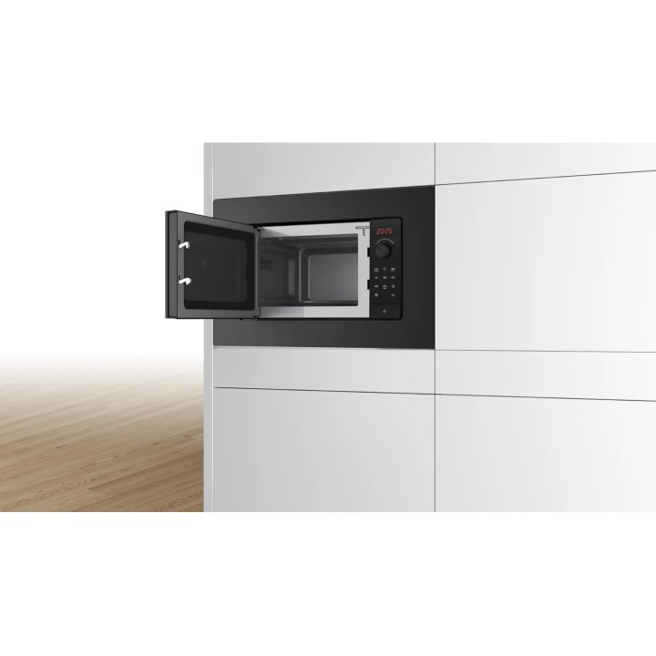 Micro-ondes encastrable Bosch Série 2 - 20L AutoPilot 7 noir - écran LED