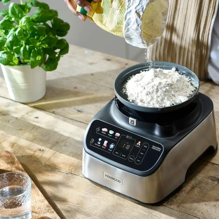 Robot multifonction Kenwood 1000W - Balance digitale - Blender - Argenté