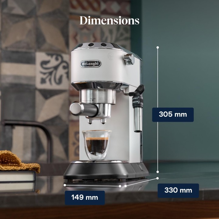 Machine à espresso De'Longhi Dedica Style EC685.W - 15 bars, buse vapeur, inox blanc, compacte