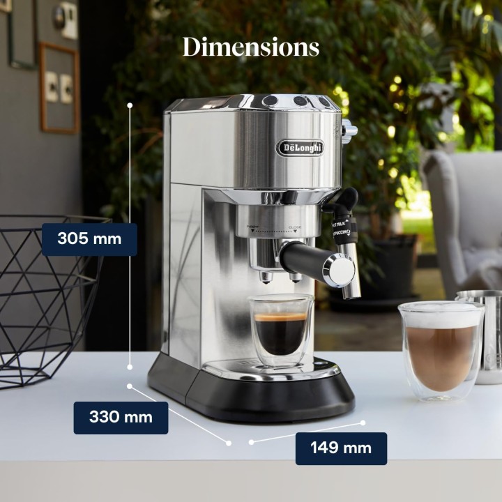 Machine à expresso compacte De'Longhi Dedica Style EC685.M - buse à mousse de lait métal